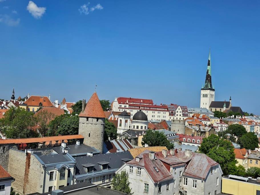 Апартаменты Comfort Of City Central With Charming View Таллин Экстерьер фото